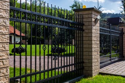 Low Maintenance Fencing Option!